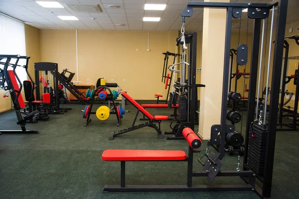 Gym interieur met apparatuur — Stockfoto