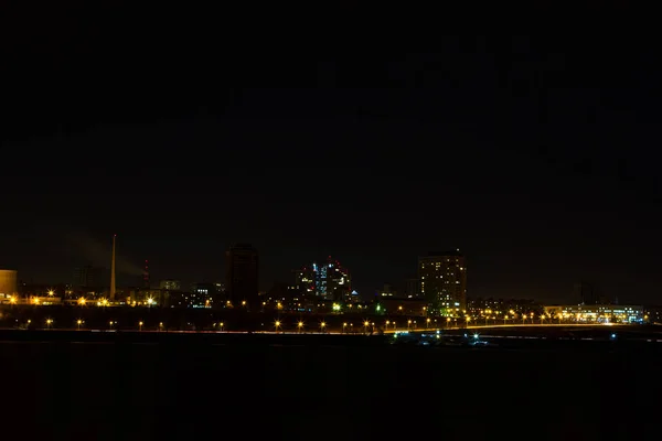 Πανόραμα της πόλης το βράδυ — Φωτογραφία Αρχείου