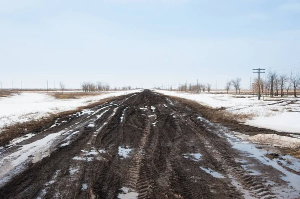 Flaques Eau Pluvieuses Sur Route Campagne Sale Printemps — Photo