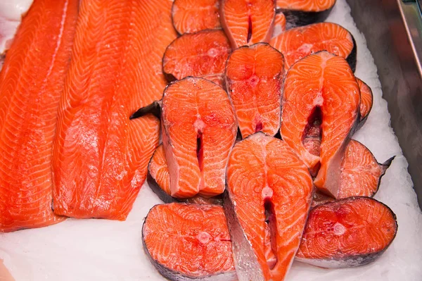 Producto Cárnico Pescado Estante Tienda Montón Peces Sobre Hielo —  Fotos de Stock