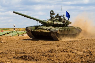 Ordu tank. Askeri eğitim. Yaz askeri tatbikatları.