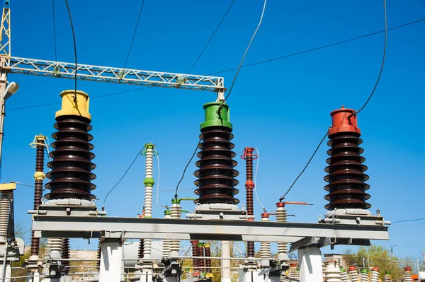 Estación de transformadores eléctricos — Foto de Stock