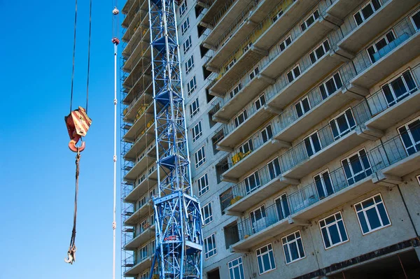 Costruzione di un edificio residenziale a più piani — Foto Stock