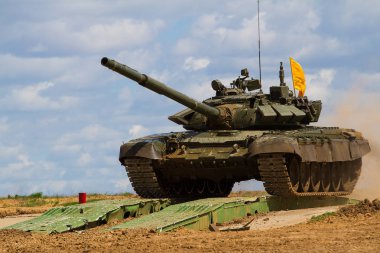 Ordu tank. Askeri eğitim. Yaz askeri tatbikatları.