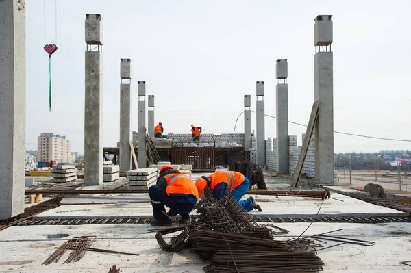 İnşaat site işçileri. Yeni Bina İnşaatı