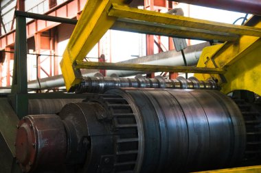 Metal boruların üretimi için bitki. Çelik borular yığını