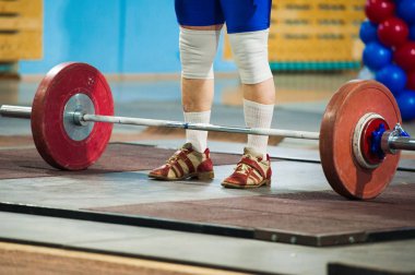 powerlifter bodur rekabet deadlift adam