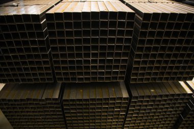 Metal boruların üretimi için bitki. Çelik borular yığını