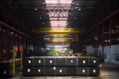 Metal boruların üretimi için bitki. Çelik borular yığını