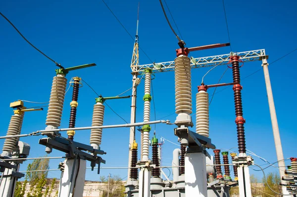 Estación de transformadores eléctricos — Foto de Stock