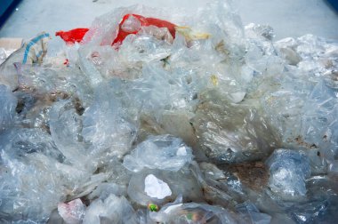 Atık işleme tesisi. Teknolojik süreç. Daha fazla atık için geri dönüşüm ve depolama. Atık ayıklama ve işleme işi.