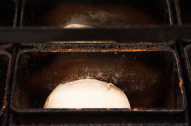 Fırın. Ekmek, rulo, turta ve kurabiye üretimi. Baker 'ın işi