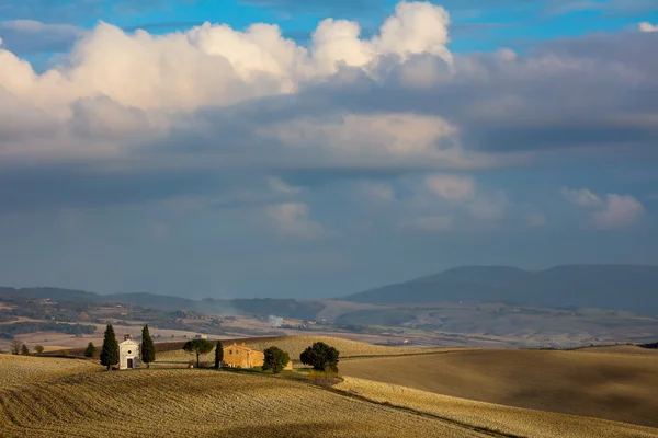 Famous Tuscany Landmark - Beautiful Landscape at the evening — Stock Photo, Image