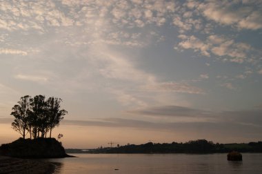 Günbatımı River Island üzerinde