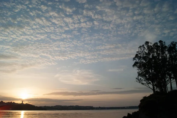 Günbatımı River Island üzerinde