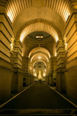 Londra'daki ışıklı bina