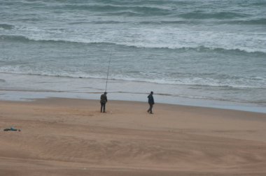 güneşli güzel bir plaj Kuzey Afrika insanlarda
