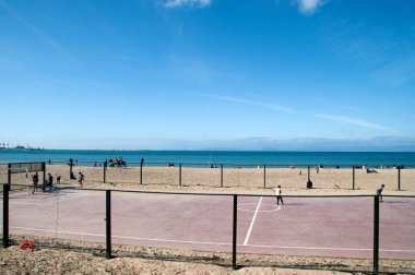 Beach futbol oynarken
