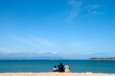 güneşli güzel bir plaj Kuzey Afrika insanlarda