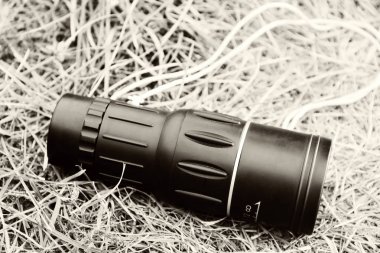 Thermal Imager çimenlerin üzerinde. Fotoğraf