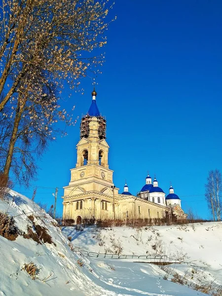 Resurrection Cathedral in winter, in the city of Kashin, Tver oblast, Russia — Stock Photo, Image