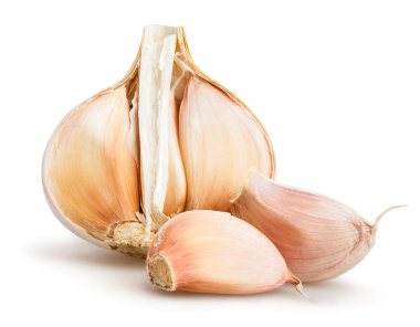 beyaz üzerine taze sarımsak