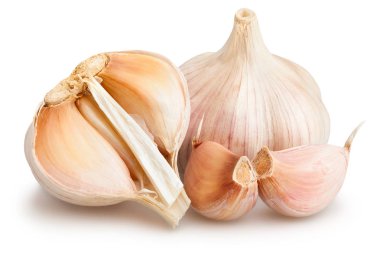 beyaz üzerine taze sarımsak