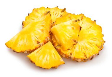 Beyaz arka plan üzerinde izole ananas parçaları