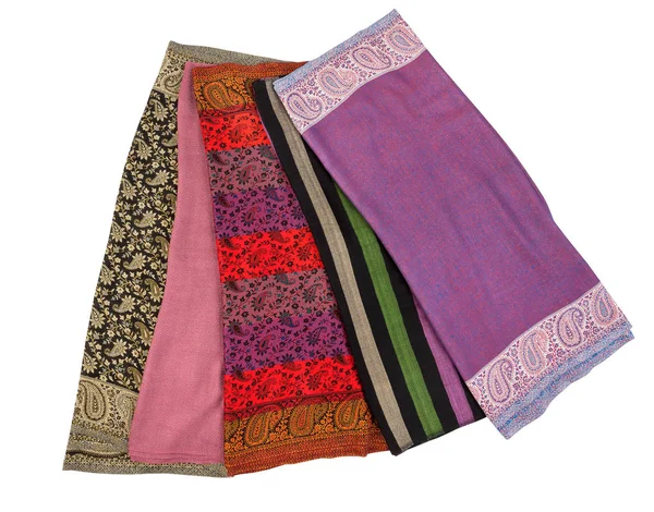 Reihe Von Indischen Schals Isoliert Auf Weißem Hintergrund — Stockfoto