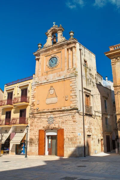 Uhrturm. acquaviva delle fonti. Apulien. Italien. — Stockfoto