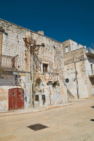 Steegje. Sammichele di Bari. Puglia. Italië. — Stockfoto