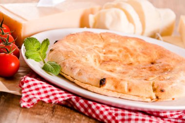 Beyaz yemek peynir focaccia ekmek. 