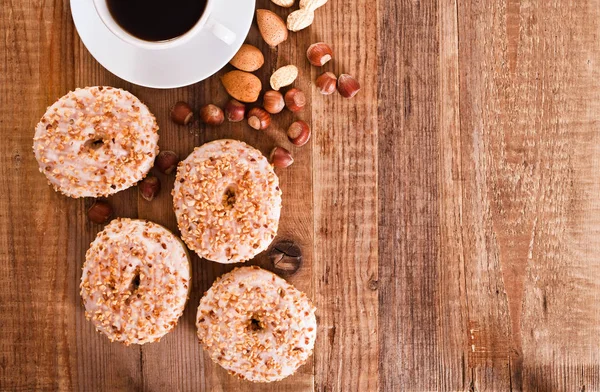 Donuts doces com polvilhas . — Fotografia de Stock