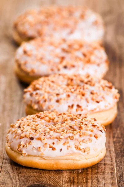 Donuts doces com polvilhas . — Fotografia de Stock