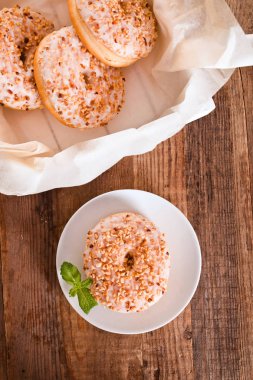 Sprinkles ile tatlı çörek. 