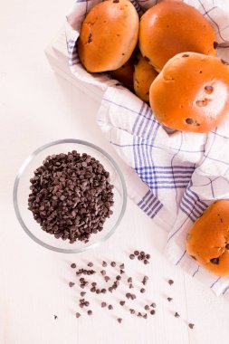 Çikolatalı börek ahşap tablo. 