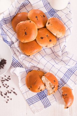 Çikolatalı börek ahşap tablo. 