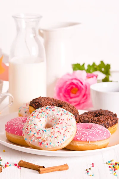 American donuts on white dish. — Stock Photo, Image