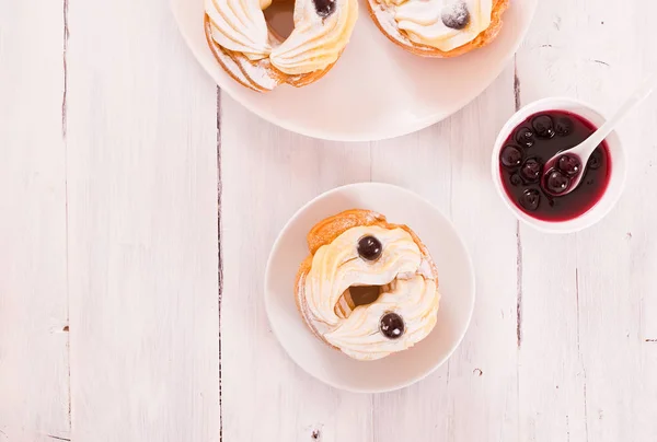 Zeppole à la crème pâtissière . — Photo