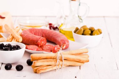 grisini breadsticks ile salam. 