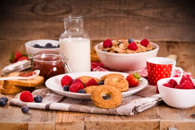 Kepekli tahıllar ile Kahvaltı. 