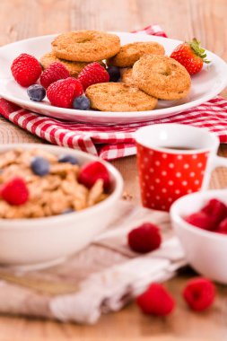 Kepekli tahıllar ile Kahvaltı. 