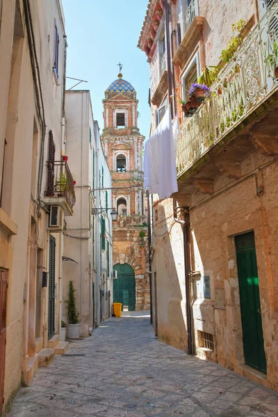 Gasse. Gespräche. Apulien. Italien. — Stockfoto