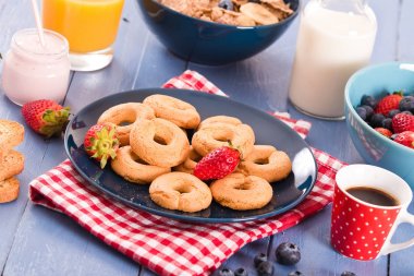 Kepekli tahıllar ile Kahvaltı. 