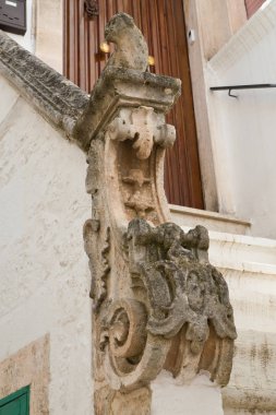 Tarihi Saray. Locorotondo. Puglia. İtalya. 