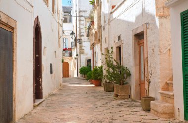 alleyway. Locorotondo. Puglia. İtalya.