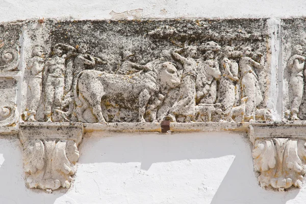 Palácio histórico. Locorotondo. Puglia. Itália . — Fotografia de Stock