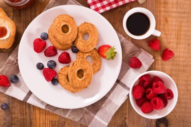 Kepekli tahıllar ile Kahvaltı. 