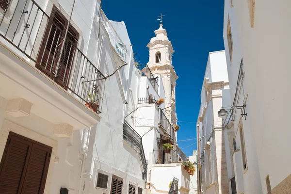 Vicolo. Noci. Puglia. Italia . — Foto Stock