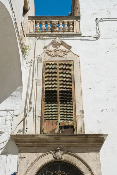 Historiska palatset. Det är Martina Franca. Apulien. Italien. — Stockfoto